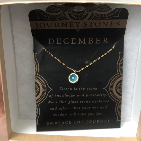 Sweet and delicate turquoise glass bead necklace - Picture 2 of 3